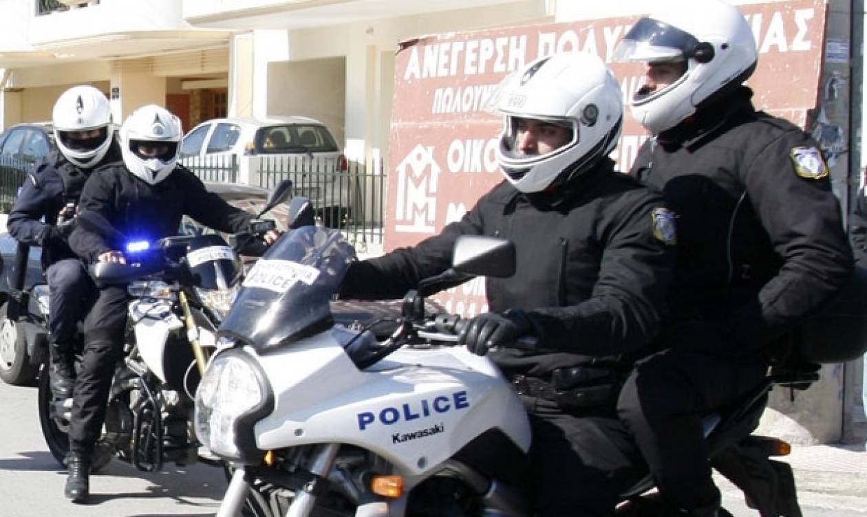 Νέες προσαγωγές στα Εξάρχεια τη νύχτα