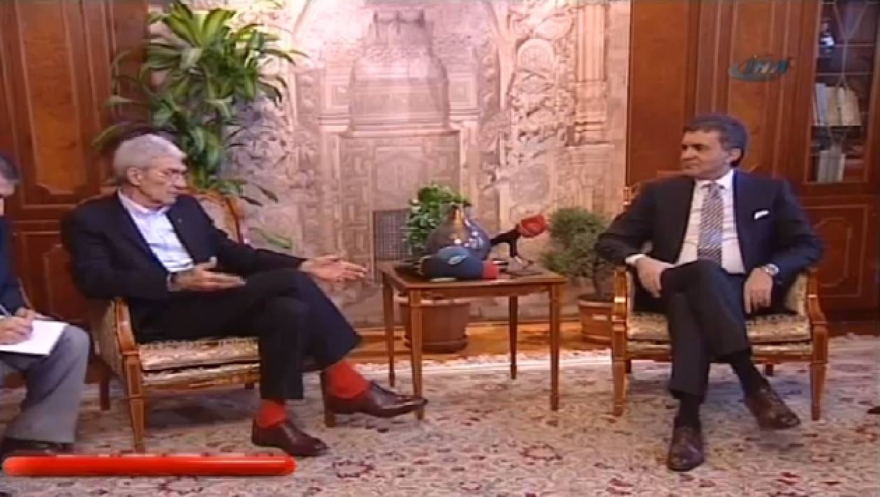 Φετίχ για Μπουτάρη οι... κόκκινες κάλτσες! (φωτό)
