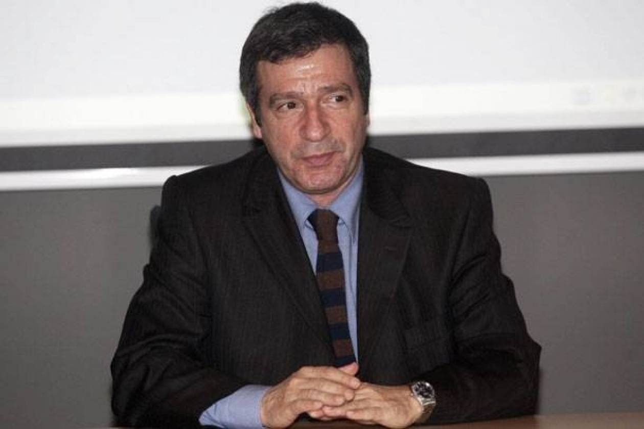 Ο Καμίνης κλείνει 34 θέατρα της Αθήνας