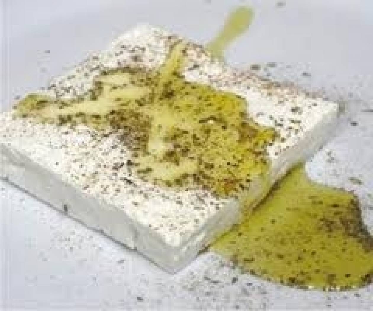 Η φέτα κατέκτησε και τους Γάλλους