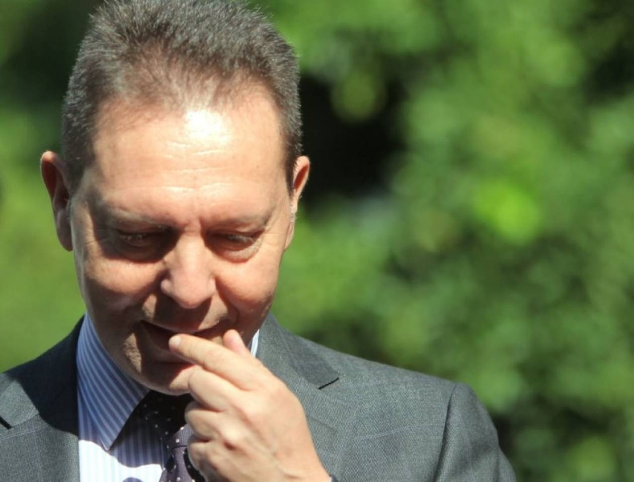Στουρνάρας: Κι όμως ο κόσμος μ’ αγαπάει!