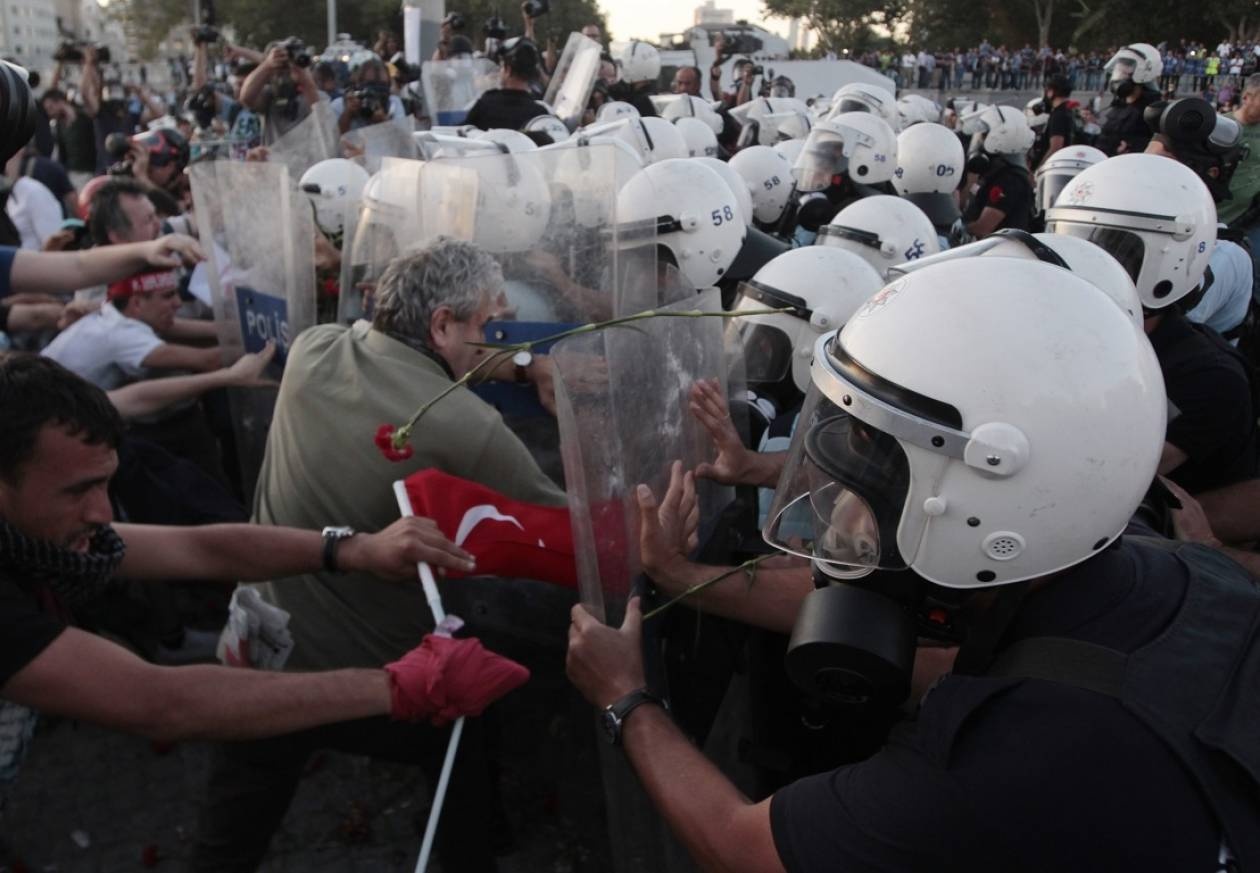Κωνσταντινούπολη: Χημικά ξανά στην Ταξίμ
