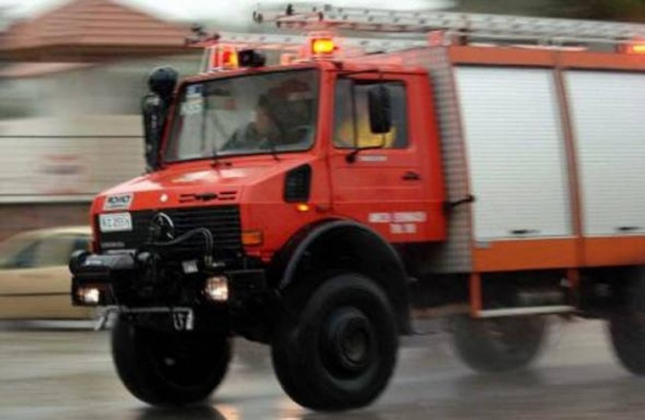 ΤΩΡΑ: Φωτιά σε κτίριο στην Πάτρα