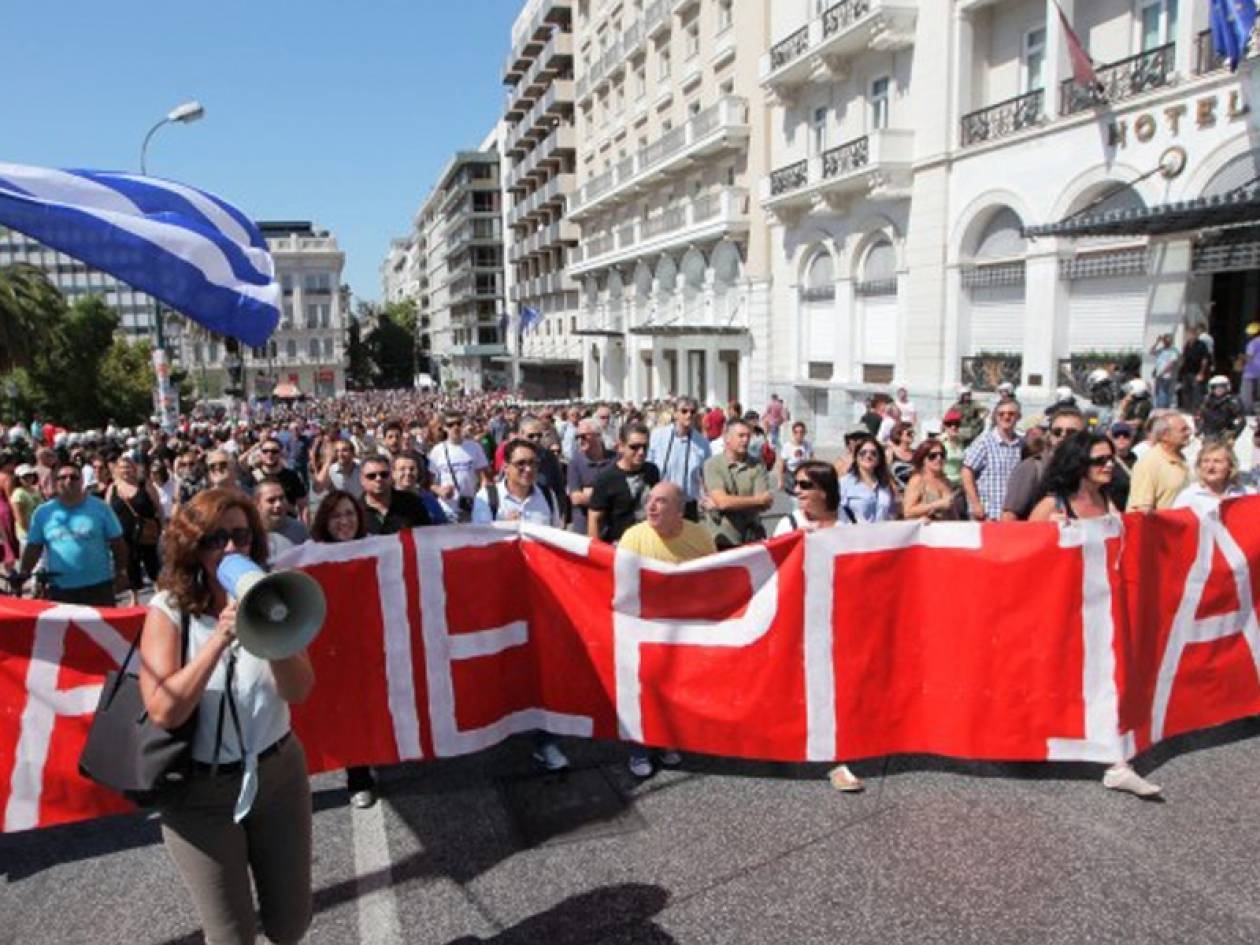 Σε απεργιακό «κλοιό» η χώρα για δεύτερη μέρα