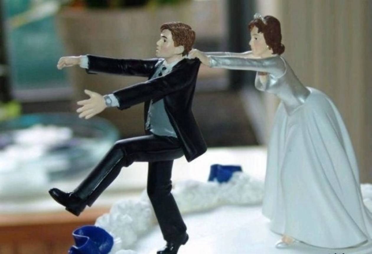 Έχετε ξαναδεί; Τούρτες για διαζύγια! (pics)