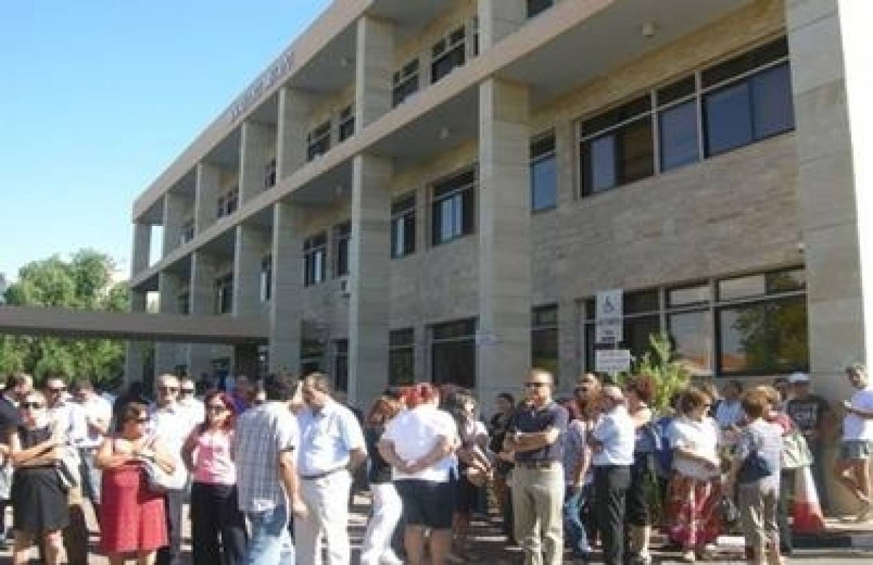 Ελεύθεροι οι Ζαννέττος, Αλέκου και Ιωακείμ