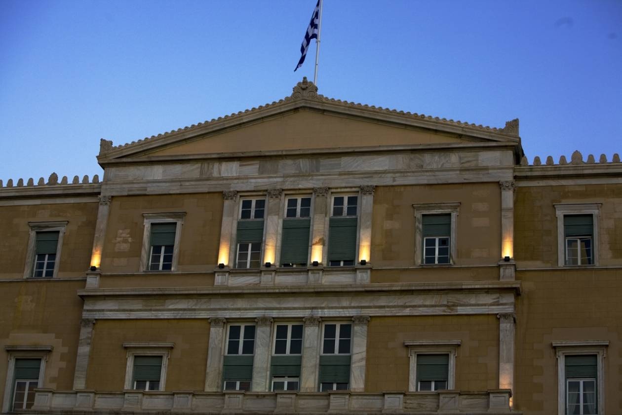 Είναι συμπτώσεις...