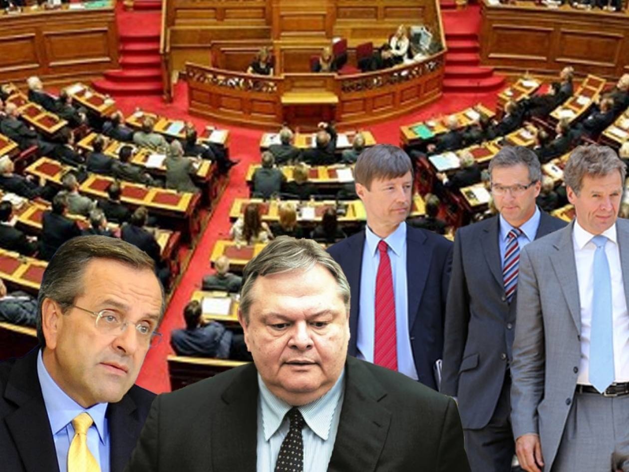 Μεταξύ σφύρας και άκμονος η κυβέρνηση
