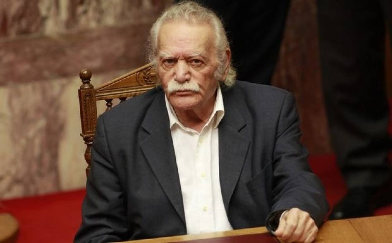 Μ. Γλέζος: Περαστικά στον ελληνικό λαό