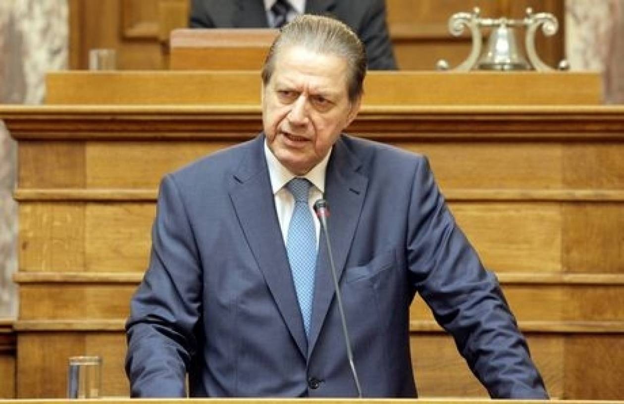 ΤΩΡΑ: Καταψήφισε ο Βύρων Πολύδωρας