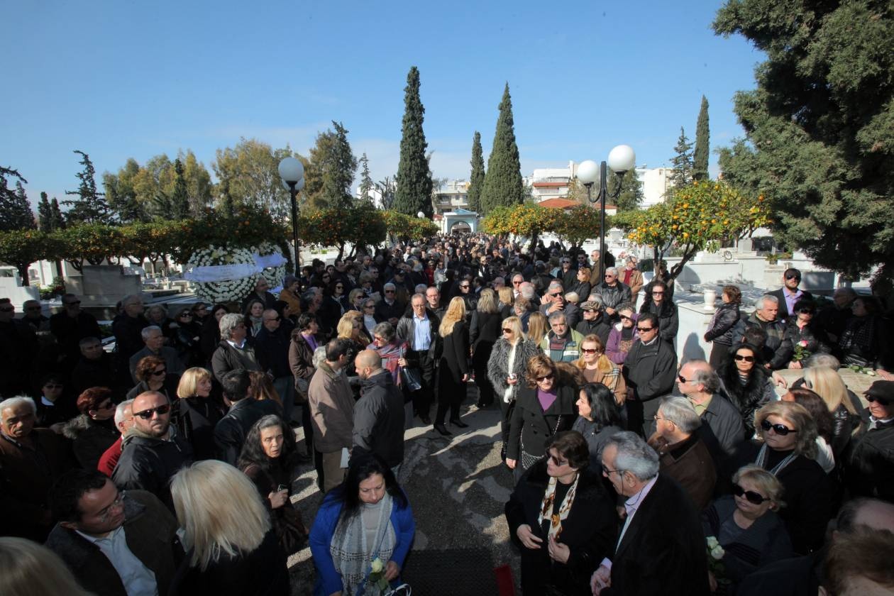 Το τελευταίο αντίο στην Τζένη Βάνου