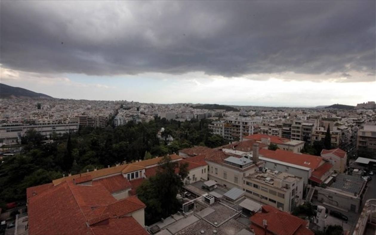 Νεφώσεις με πιθανότητα τοπικών βροχών