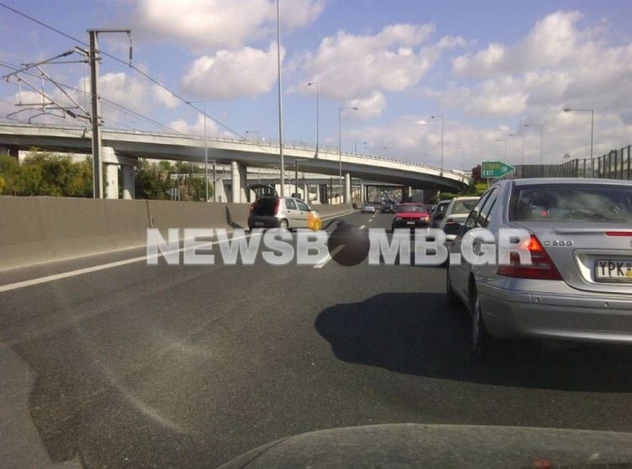 Τροχαίο ατύχημα στην Αττική οδό (pics)