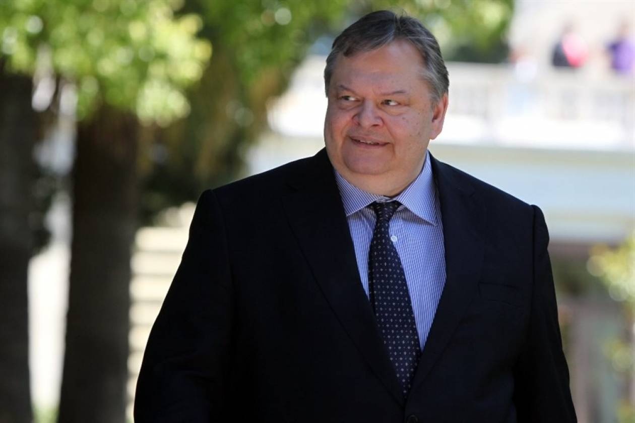 Μίνι περιοδεία έκανε ο Βενιζέλος