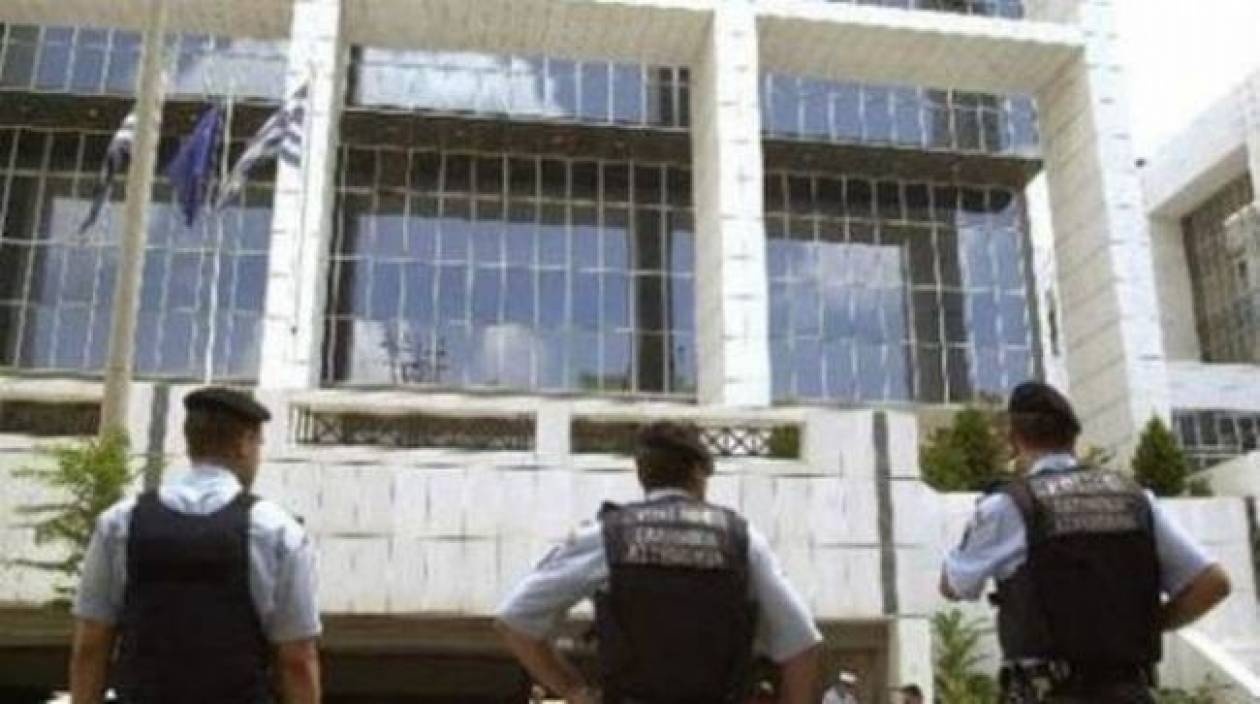 Τηλεφώνημα για βόμβα στο Εφετείο