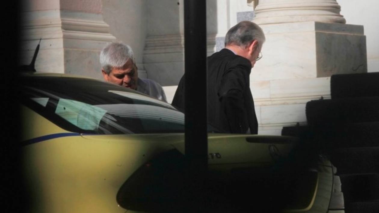 Με ταξί ο Μόντι στο Μέγαρο Μαξίμου