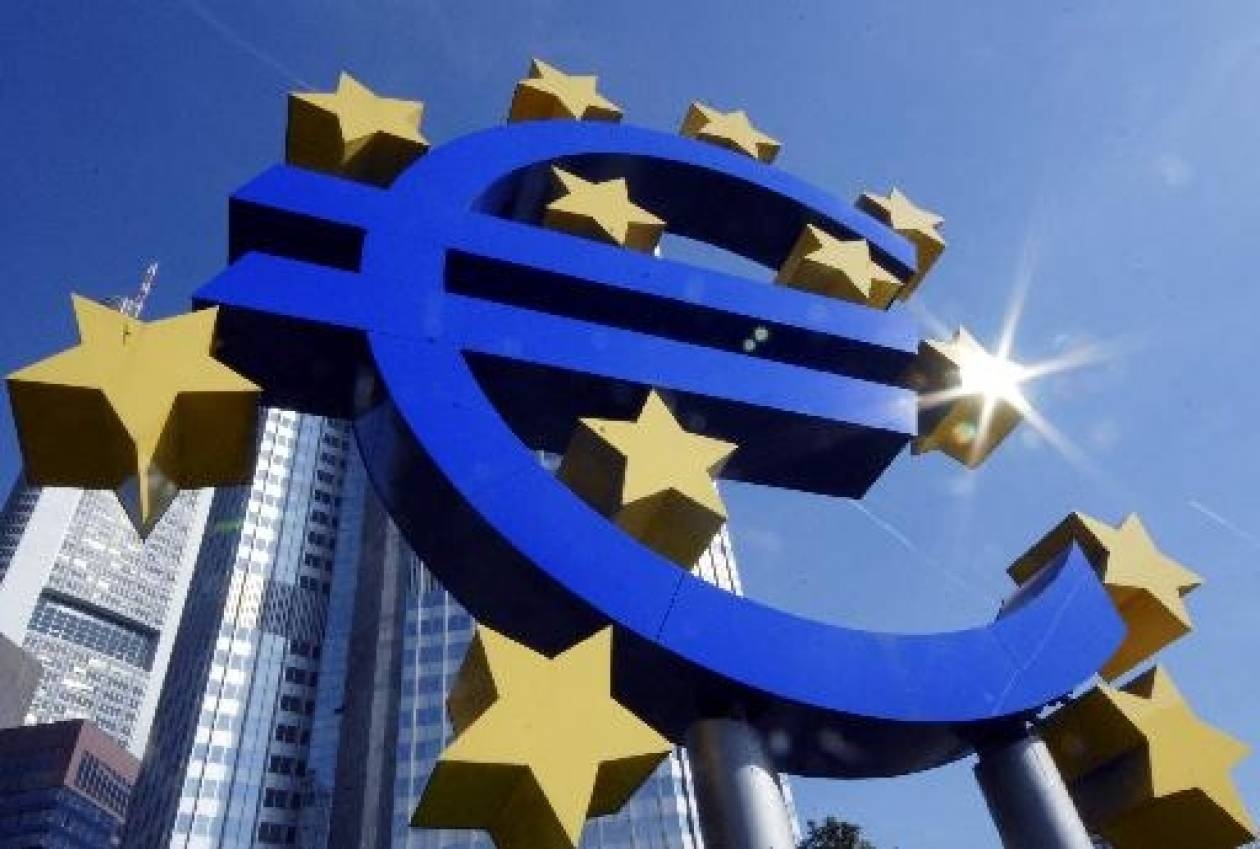 ΕΚΤ: Σε νέο ιστορικό χαμηλό τα επιτόκια