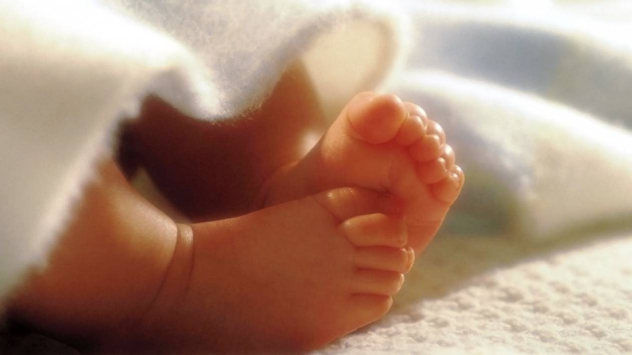 Συλλήψεις για εμπορία βρεφών στα Τρίκαλα