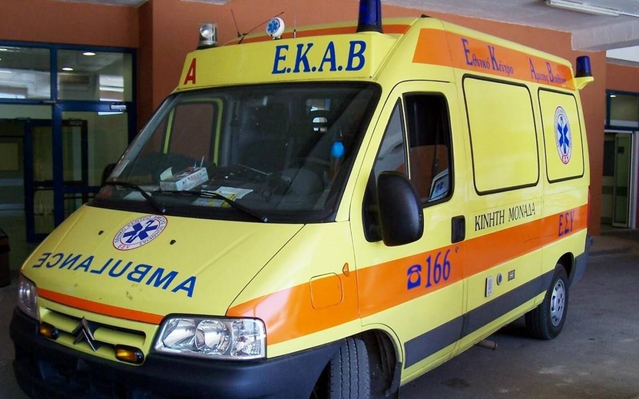Ανετράπη αυτοκίνητο στον Κηφισό
