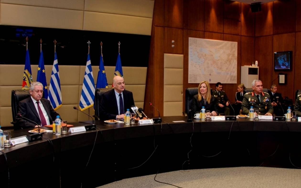 Στο ΥΕΘΑ ο Φ. Κουβέλης