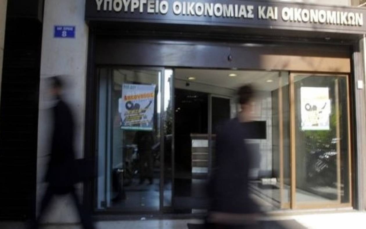 Reuters: Η Τρόικα επιμένει για 6μηνη παράταση μνημονίου
