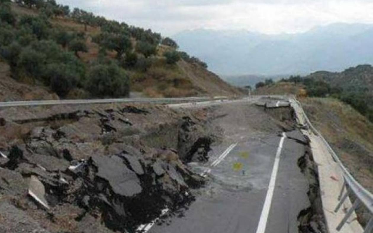 Τρίπολη: Έπεσε γέφυρα λόγω κακοκαιρίας