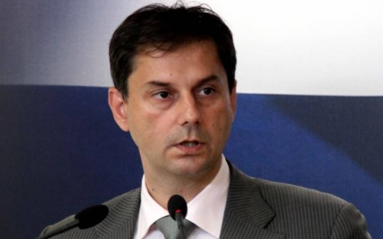Ο Σούρλας ερωτά τον Θεοχάρη