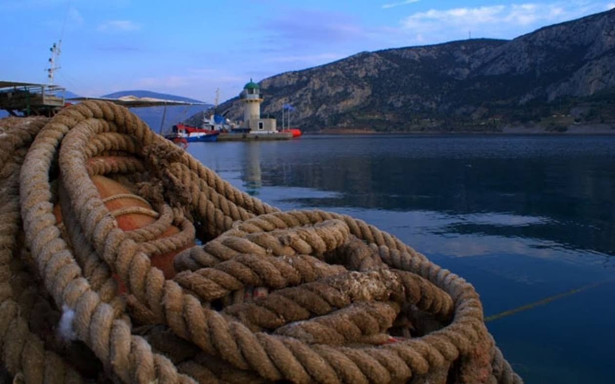 Σύγκρουση φορτηγών πλοίων στο Δίστομο