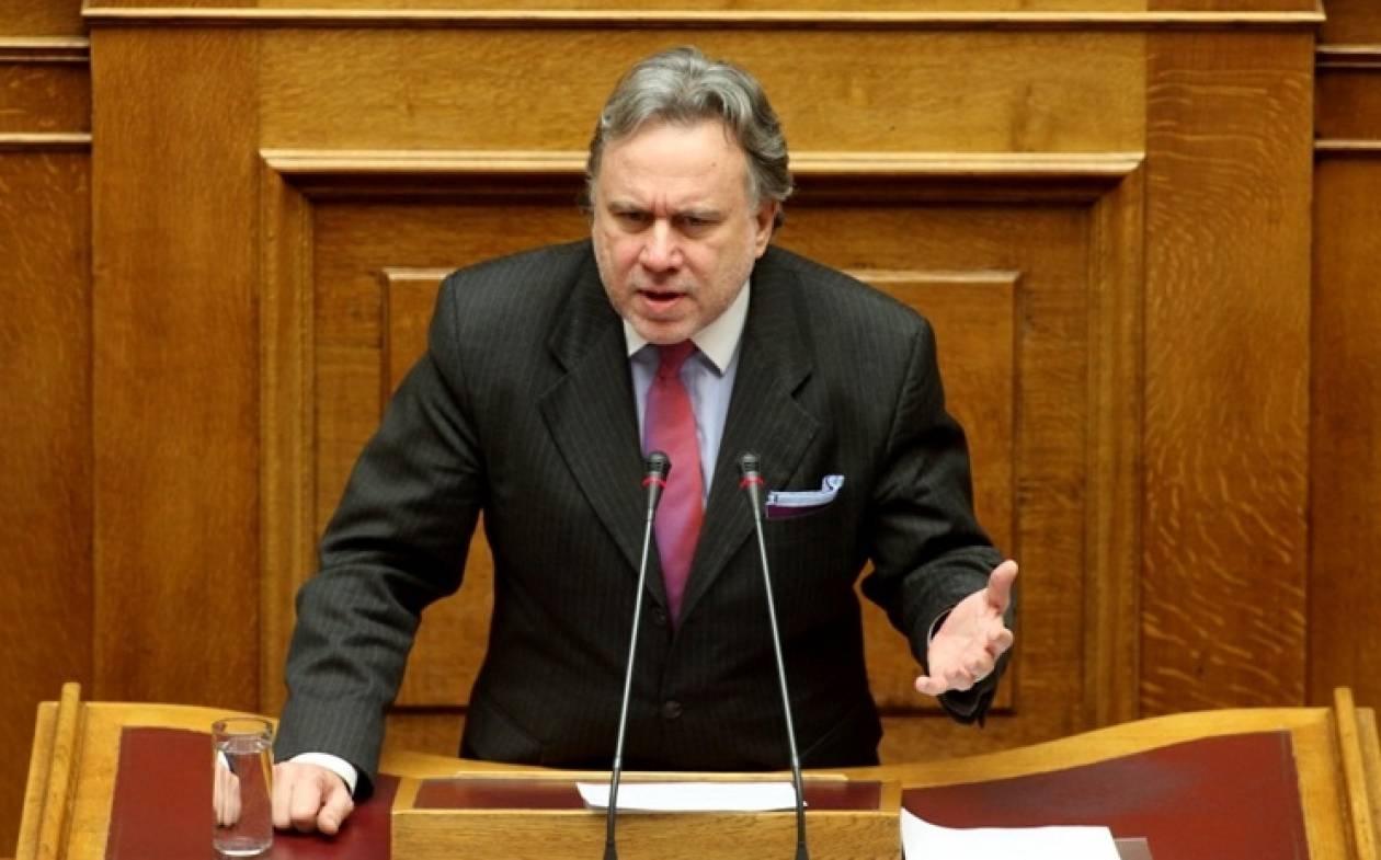 Κατρούγκαλος: Επιστρέφουν άμεσα στο Δημόσιο 3.900 υπάλληλοι