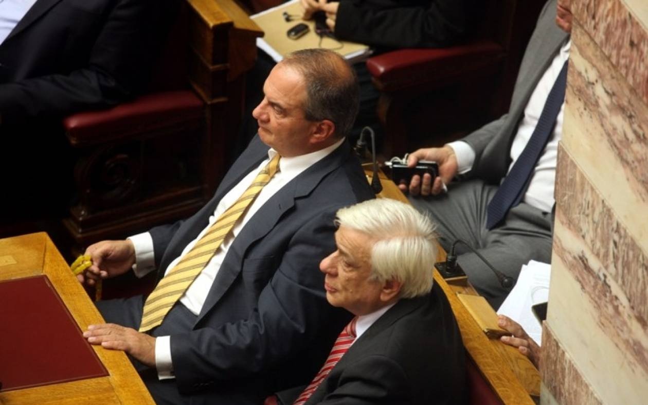 Η συγκίνηση Καραμανλή και Παυλόπουλου…