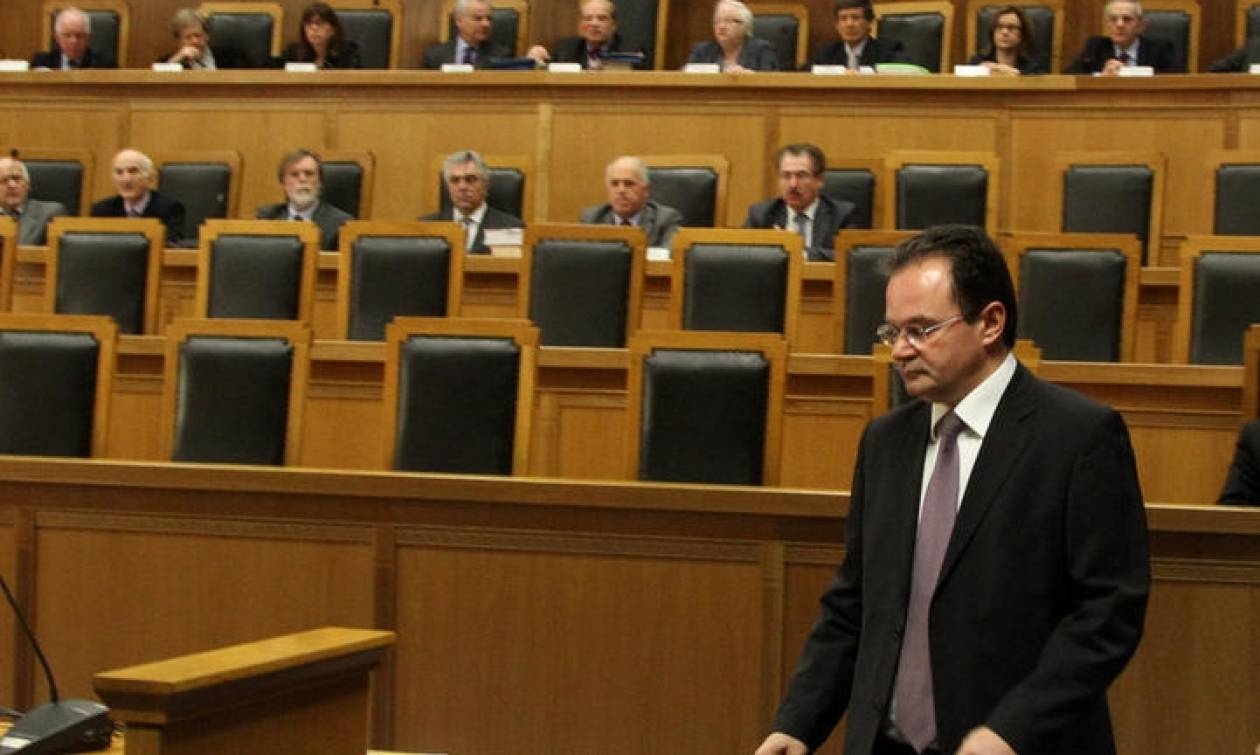 Σήμερα η απολογία Παπακωνσταντίνου