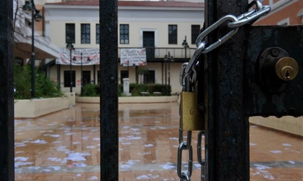 Μήνυση για την κατάληψη της Νομικής από τον Πρύτανη της Σχολής