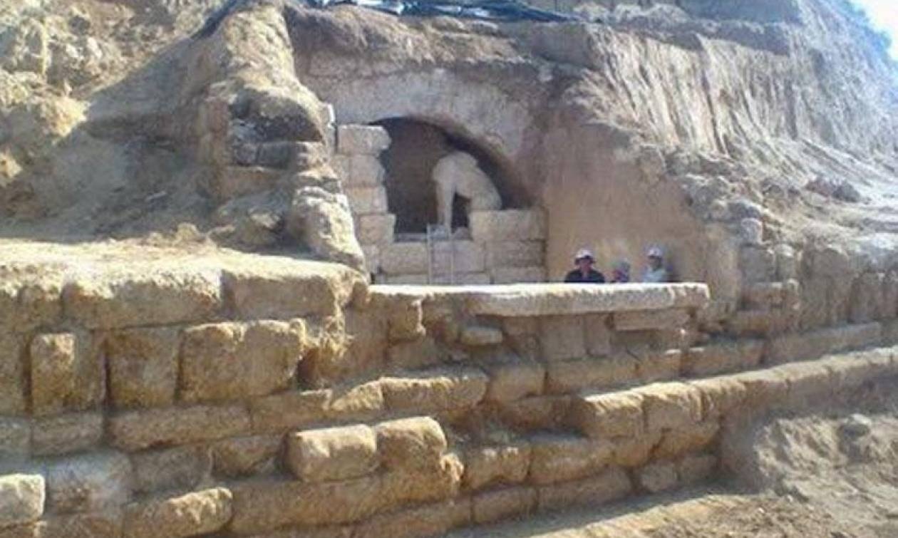 Άνθρακες ο… θησαυρός: Το πυροτέχνημα της Αμφίπολης και το φιάσκο Σαμαρά