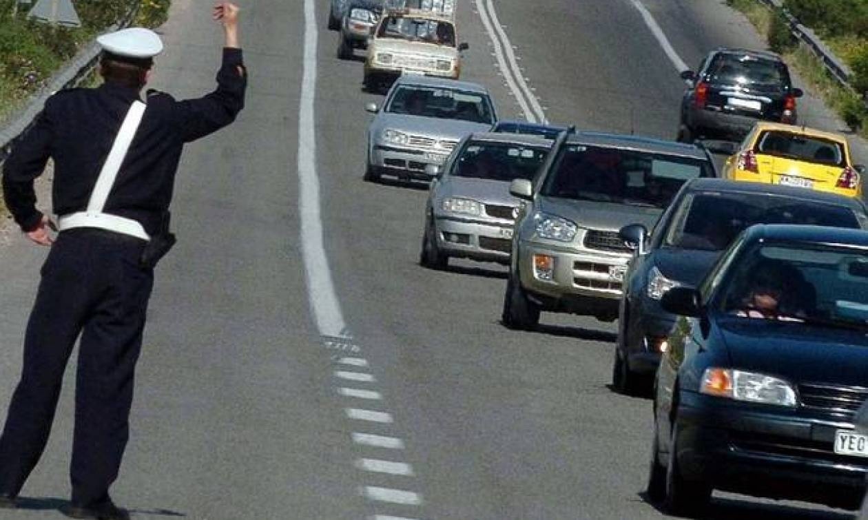 25η Μαρτίου: Αυξημένα τα μέτρα της τροχαίας - Απαγόρευση κυκλοφορίας φορτηγών