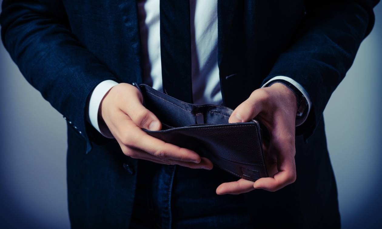 Φούσκα χρεών: όλοι χρωστούν σε όλους
