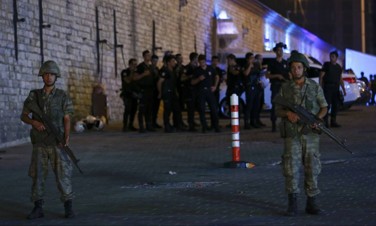 Τουρκία: «Επιβλήθηκε στρατιωτικός νόμος»