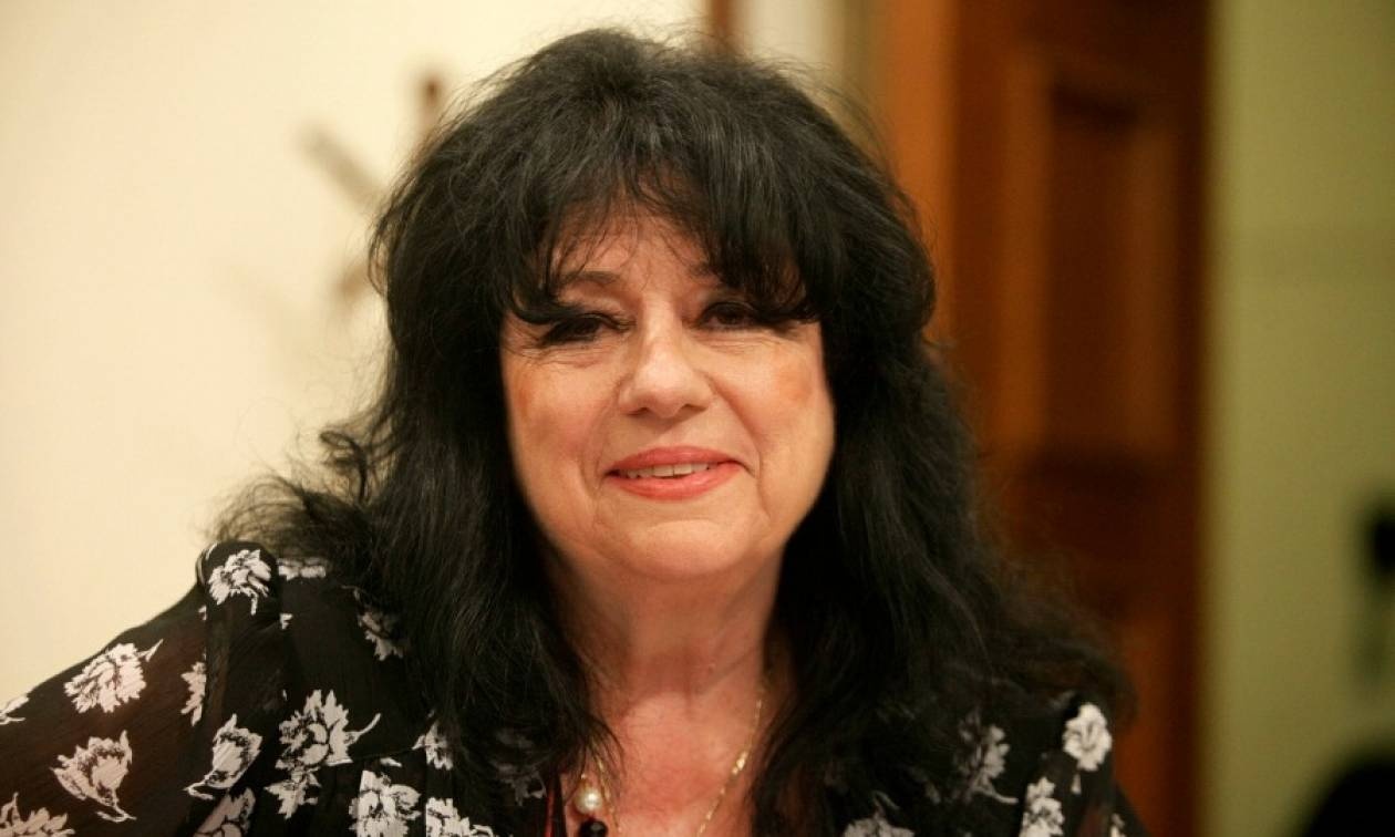 «Αντίο» στην πολιτική λέει η Άννα Βαγενά