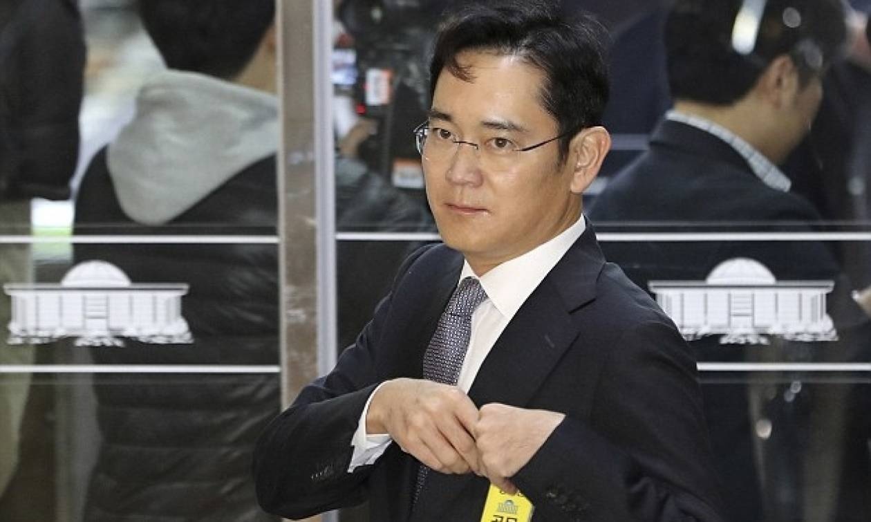 Προφυλακίστηκε ο επικεφαλής της Samsung