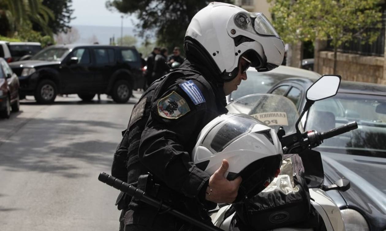 Τρόμος σε σούπερ μάρκετ στο Περιστέρι