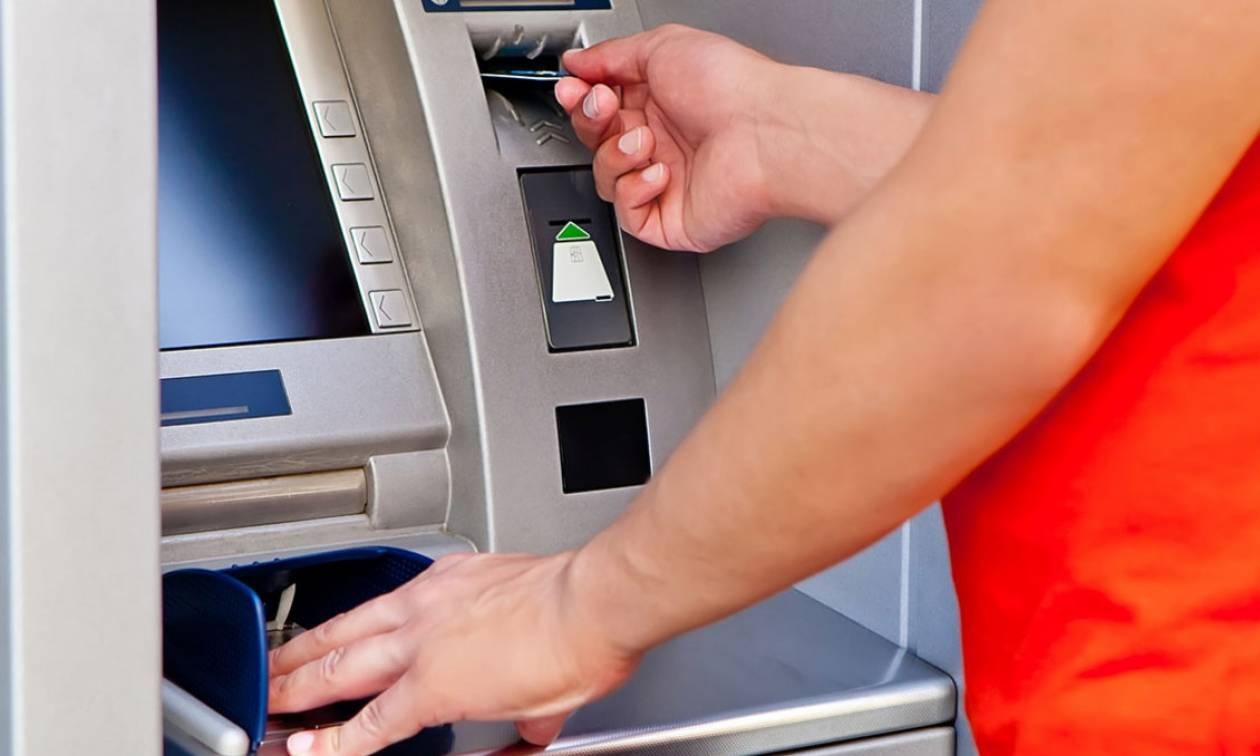 Capital controls: Τι αλλάζει στο όριο αναλήψεων - Νέα δεδομένα και για τους τραπεζικούς λογαριασμούς
