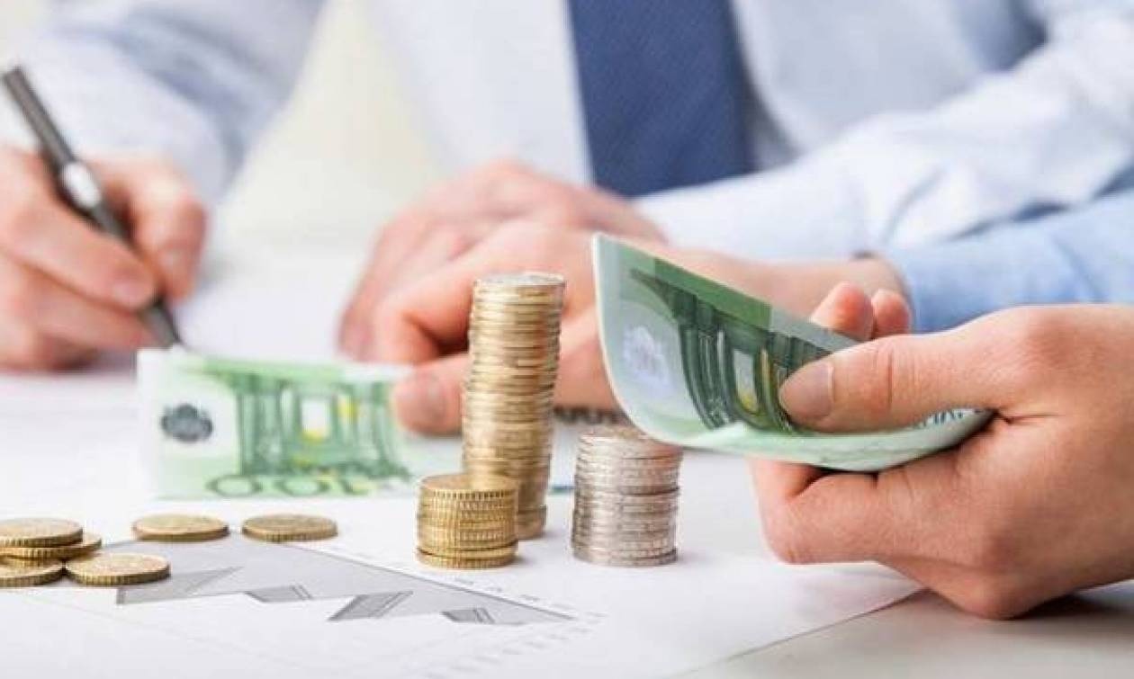 Συντάξεις: Ποιοι και πώς θα πάρετε πίσω τα αναδρομικά - Αναλυτικά τα ποσά που δικαιούστε (Πίνακας)