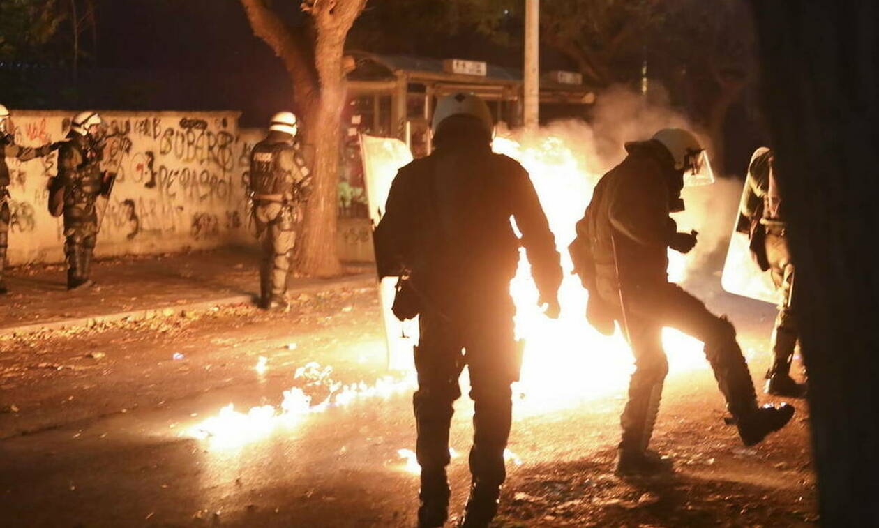 Άλλο ένα βράδυ με επεισόδια στο Πολυτεχνείο