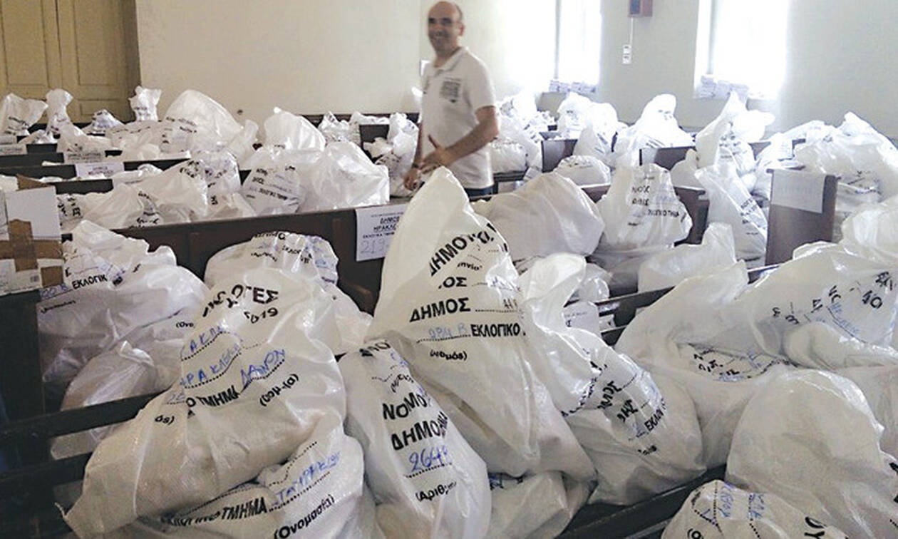 Ηράκλειο: Χάος με τους εκλογικούς σάκους