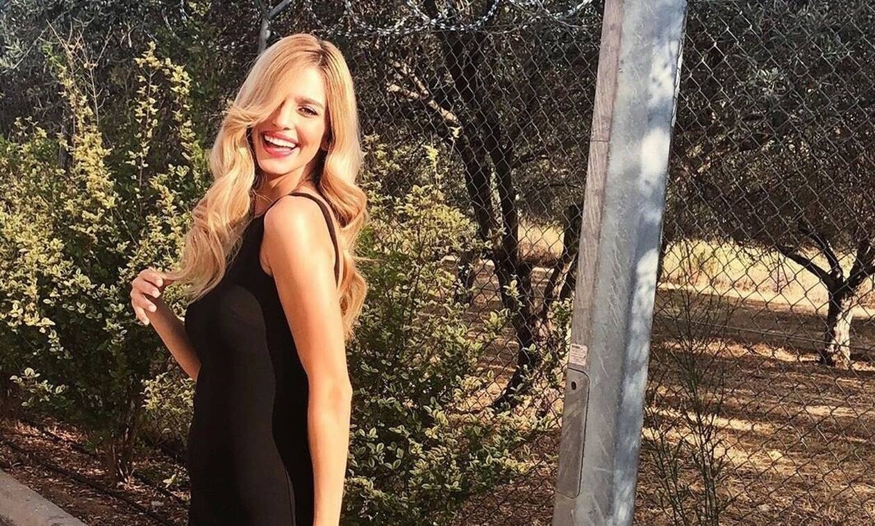 Το κορίτσι του «Τροχού της τύχης» μας κάνει να βλέπουμε τηλεόραση (photos)