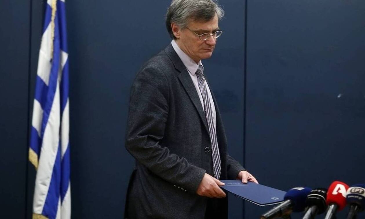 Κορονοϊός: Συγκίνησε το πανελλήνιο ο Τσιόδρας! Η στιγμή που «λυγίζει» μπροστά στις κάμερες (vid)