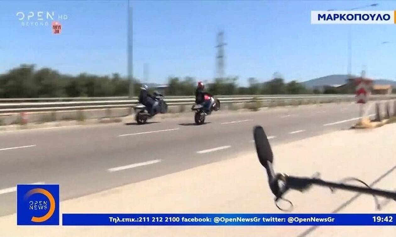 Κακός χαμός στο Μαρκόπουλο: Έσπασαν τα μπλόκα με σούζες - Εντυπωσιακές εικόνες