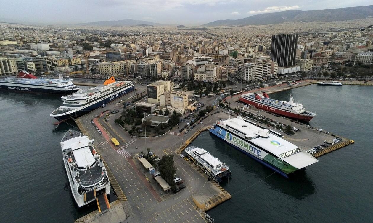 Άρση μέτρων: Πώς θα ταξιδέψουμε σε νησιά και στην υπόλοιπη Ελλάδα - Το «Green Pass» που απαιτείται