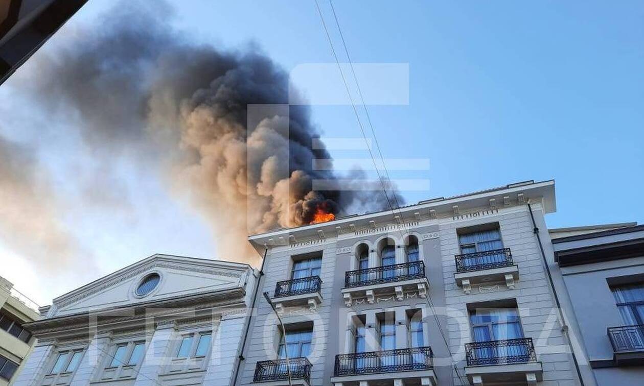 Φωτιά ξέσπασε σε ξενοδοχείο του Βόλου