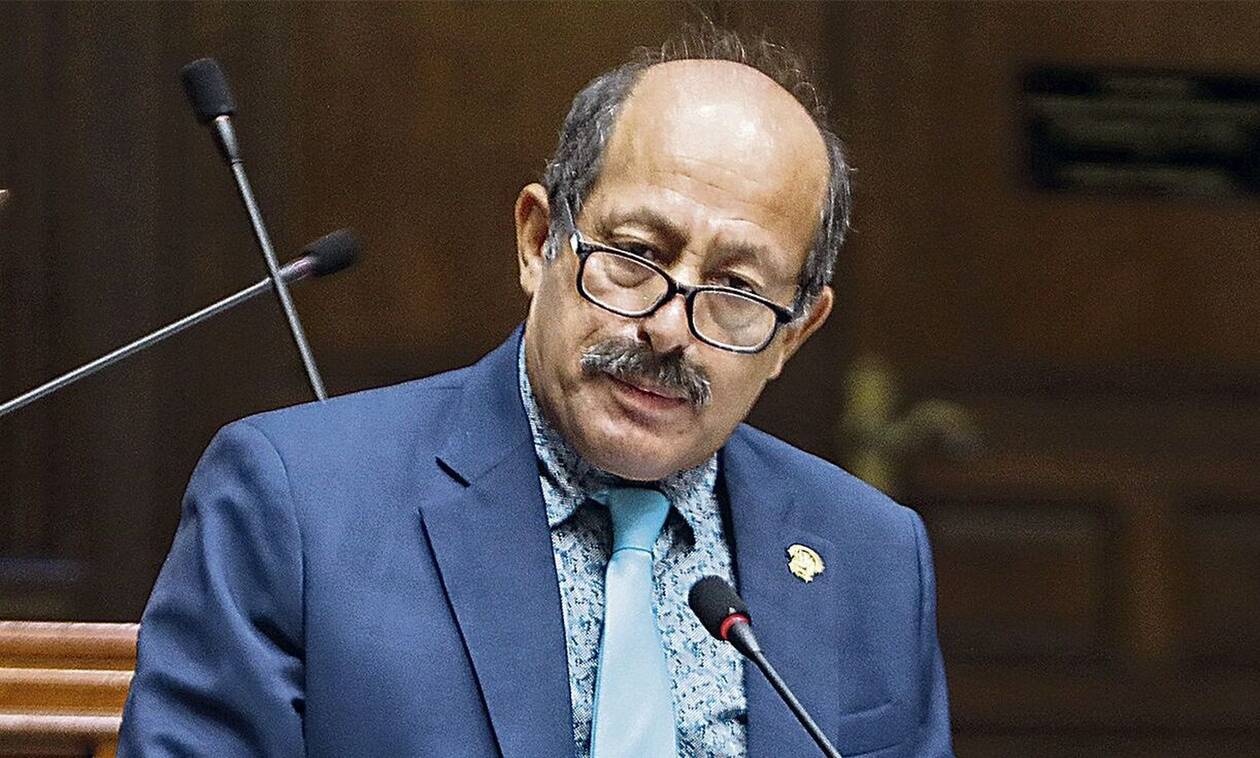 Περού: Ο πρωθυπουργός Έκτορ Βαλέρ Πίντο επιβεβαιώνει πως εγκαταλείπει το αξίωμα