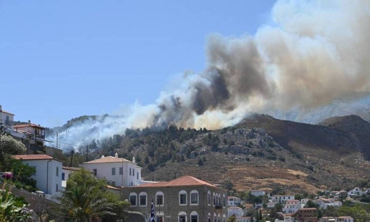 Υπό μερικό έλεγχο η πυρκαγιά στην Ύδρα